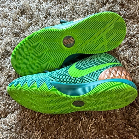 kyrie green and gold